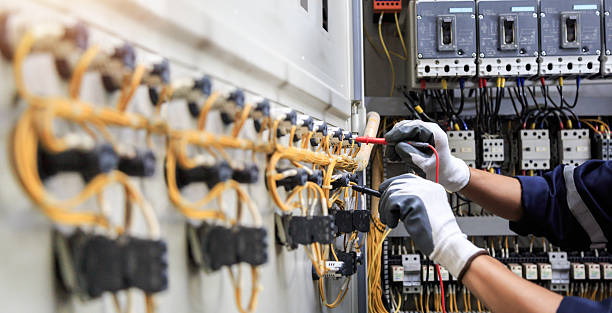 Professional Electrician technician working in San Leandro, CA